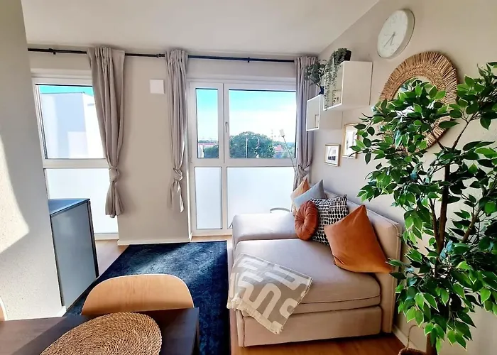 Urban Living - Top Floor Apartment Hamburg
